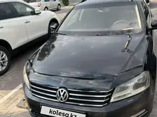 Volkswagen Passat, 2011