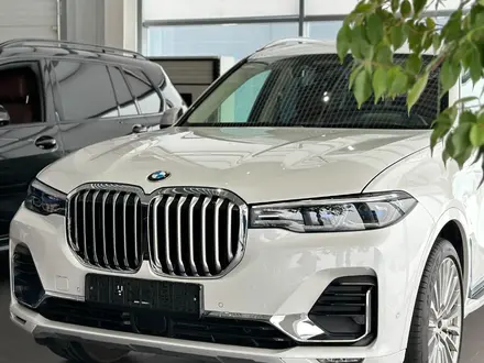 BMW X7 2021 года за 54 000 000 тг. в Караганда – фото 2