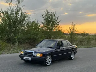 Mercedes-Benz 190