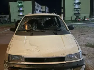 Mitsubishi Space Wagon, 1993