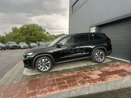 Skoda Kodiaq 2025 года за 20 800 000 тг. в Алматы – фото 14
