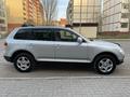 Volkswagen Touareg 2005 года за 6 000 000 тг. в Астана – фото 5