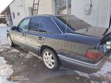 Mercedes-Benz E 220 1994 года за 2 800 000 тг. в Алматы – фото 5