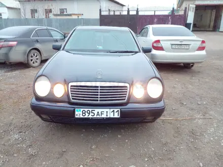 Mercedes-Benz E 240 1999 года за 2 800 000 тг. в Кызылорда