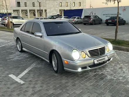 Mercedes-Benz E 55 AMG 2001 года за 7 800 000 тг. в Шымкент – фото 3