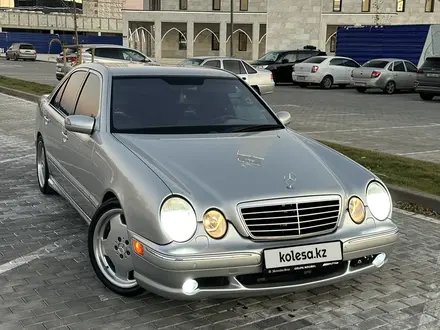 Mercedes-Benz E 55 AMG 2001 года за 7 800 000 тг. в Шымкент – фото 34