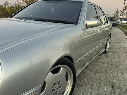 Mercedes-Benz E 55 AMG 2001 года за 7 800 000 тг. в Шымкент – фото 6