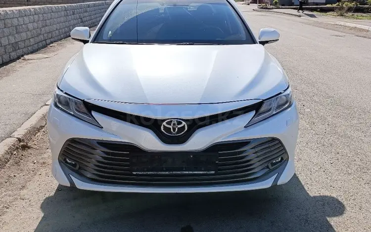 Toyota Camry 2019 года за 13 700 000 тг. в Экибастуз