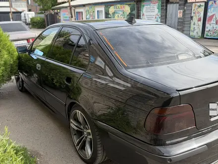 BMW 528 1997 года за 2 750 000 тг. в Алматы – фото 4