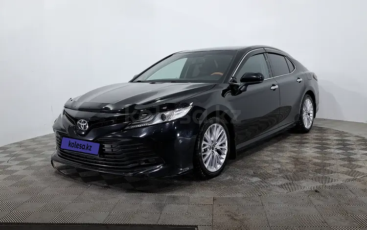 Toyota Camry 2018 годаfor14 000 000 тг. в Астана