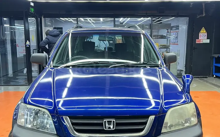 Honda CR-V 1996 годаfor3 300 000 тг. в Алматы