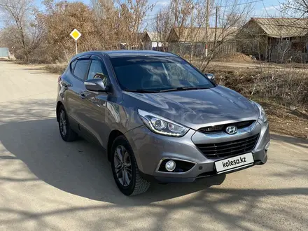Hyundai Tucson 2014 года за 7 500 000 тг. в Уральск – фото 2
