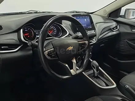Chevrolet Onix 2023 года за 4 990 000 тг. в Алматы – фото 12