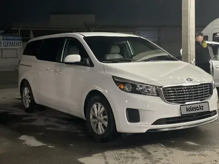 Kia Carnival 2015 года за 11 500 000 тг. в Шымкент – фото 7