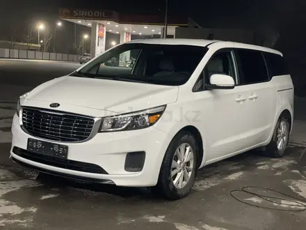 Kia Carnival 2015 года за 11 500 000 тг. в Шымкент – фото 6
