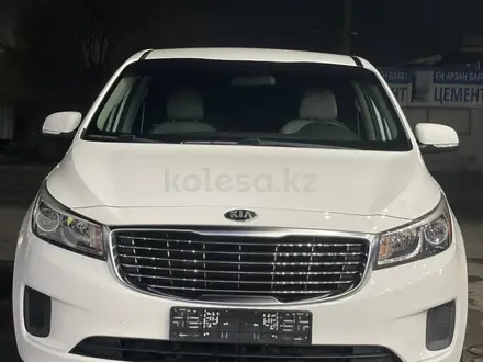 Kia Carnival 2015 года за 11 500 000 тг. в Шымкент – фото 8