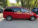 Volkswagen Sharan 1999 года за 1 700 000 тг. в Алматы – фото 4