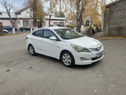 Hyundai Solaris 2015 года за 4 600 000 тг. в Рудный – фото 2