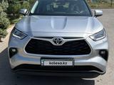 Toyota Highlander 2023 года за 28 200 000 тг. в Алматы