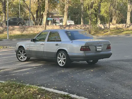 Mercedes-Benz E 280 1994 года за 4 000 000 тг. в Алматы – фото 13