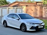 Toyota Camry 2021 года за 16 500 000 тг. в Шымкент
