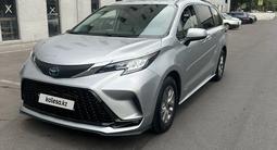 Toyota Sienna 2022 года за 22 300 000 тг. в Алматы