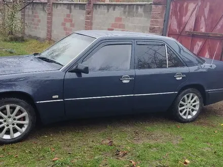 Mercedes-Benz E 280 1994 года за 1 500 000 тг. в Алматы