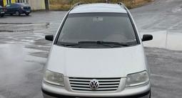 Volkswagen Sharan 2001 годаүшін1 550 000 тг. в Уральск