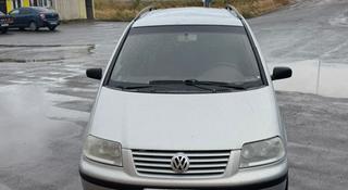 Volkswagen Sharan 2001 года за 1 550 000 тг. в Уральск