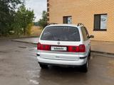 Volkswagen Sharan 2001 года за 1 550 000 тг. в Уральск – фото 3