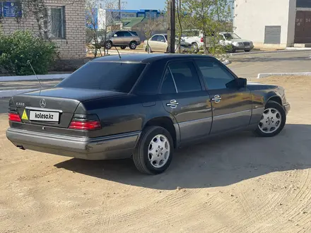 Mercedes-Benz E 200 1994 года за 2 100 000 тг. в Байконыр – фото 5