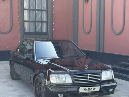 Mercedes-Benz E 500 1995 года за 7 485 714 тг. в Алматы – фото 15