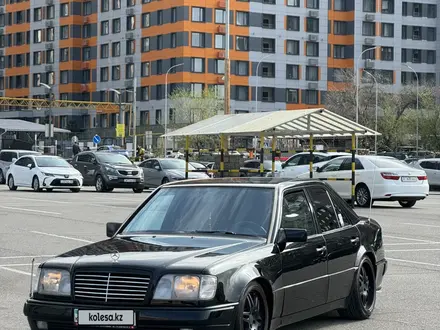 Mercedes-Benz E 500 1995 года за 7 485 714 тг. в Алматы – фото 3