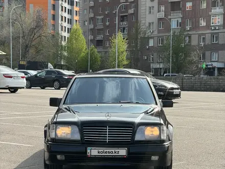 Mercedes-Benz E 500 1995 года за 7 485 714 тг. в Алматы – фото 7