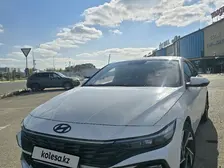 Hyundai Elantra, 2023