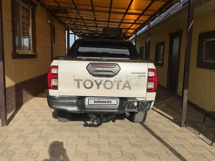 Toyota Hilux 2022 года за 26 000 000 тг. в Актау – фото 4