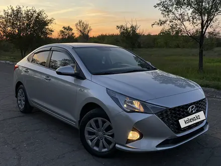 Hyundai Accent 2021 года за 7 390 000 тг. в Караганда