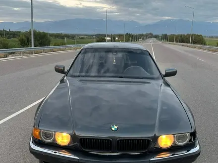 BMW 740 2000 года за 7 700 000 тг. в Алматы – фото 2