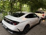 Hyundai Sonata 2024 года за 13 200 000 тг. в Алматы – фото 2