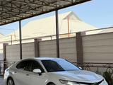 Toyota Camry 2020 года за 14 000 000 тг. в Астана – фото 3
