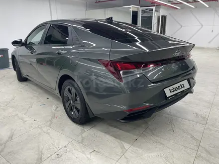 Hyundai Elantra 2022 года за 9 800 000 тг. в Астана – фото 3