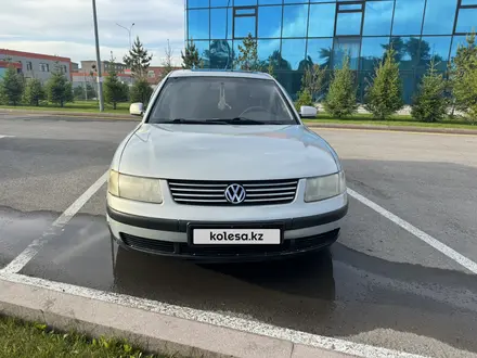 Volkswagen Passat 1997 года за 1 650 000 тг. в Темиртау – фото 8