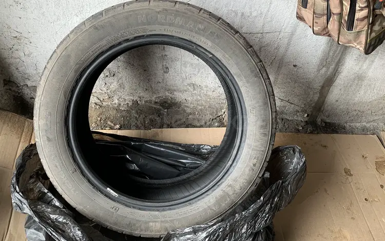 Шины летние 215/55/17 Nokian Tyres за 60 000 тг. в Сарань