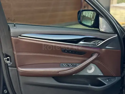 BMW 530 2018 года за 15 800 000 тг. в Алматы – фото 18
