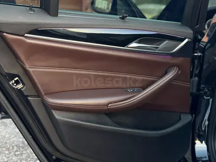 BMW 530 2018 года за 15 800 000 тг. в Алматы – фото 25