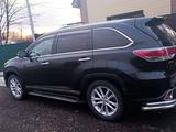 Toyota Highlander 2015 года за 18 000 000 тг. в Петропавловск – фото 2