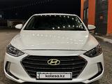 Hyundai Elantra 2018 года за 8 200 000 тг. в Алматы – фото 2