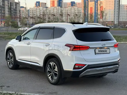 Hyundai Santa Fe 2020 года за 12 333 000 тг. в Астана – фото 10