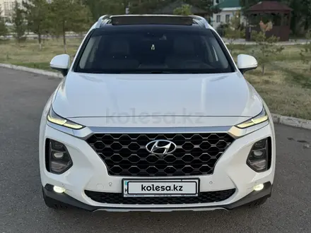 Hyundai Santa Fe 2020 года за 12 333 000 тг. в Астана – фото 16