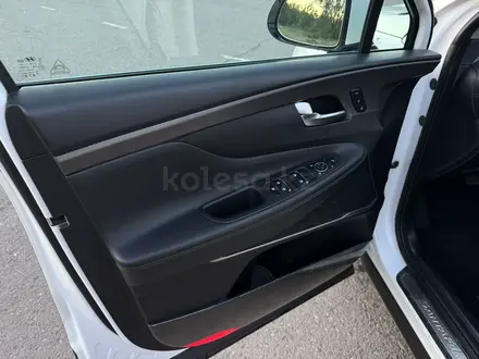 Hyundai Santa Fe 2020 года за 12 333 000 тг. в Астана – фото 17